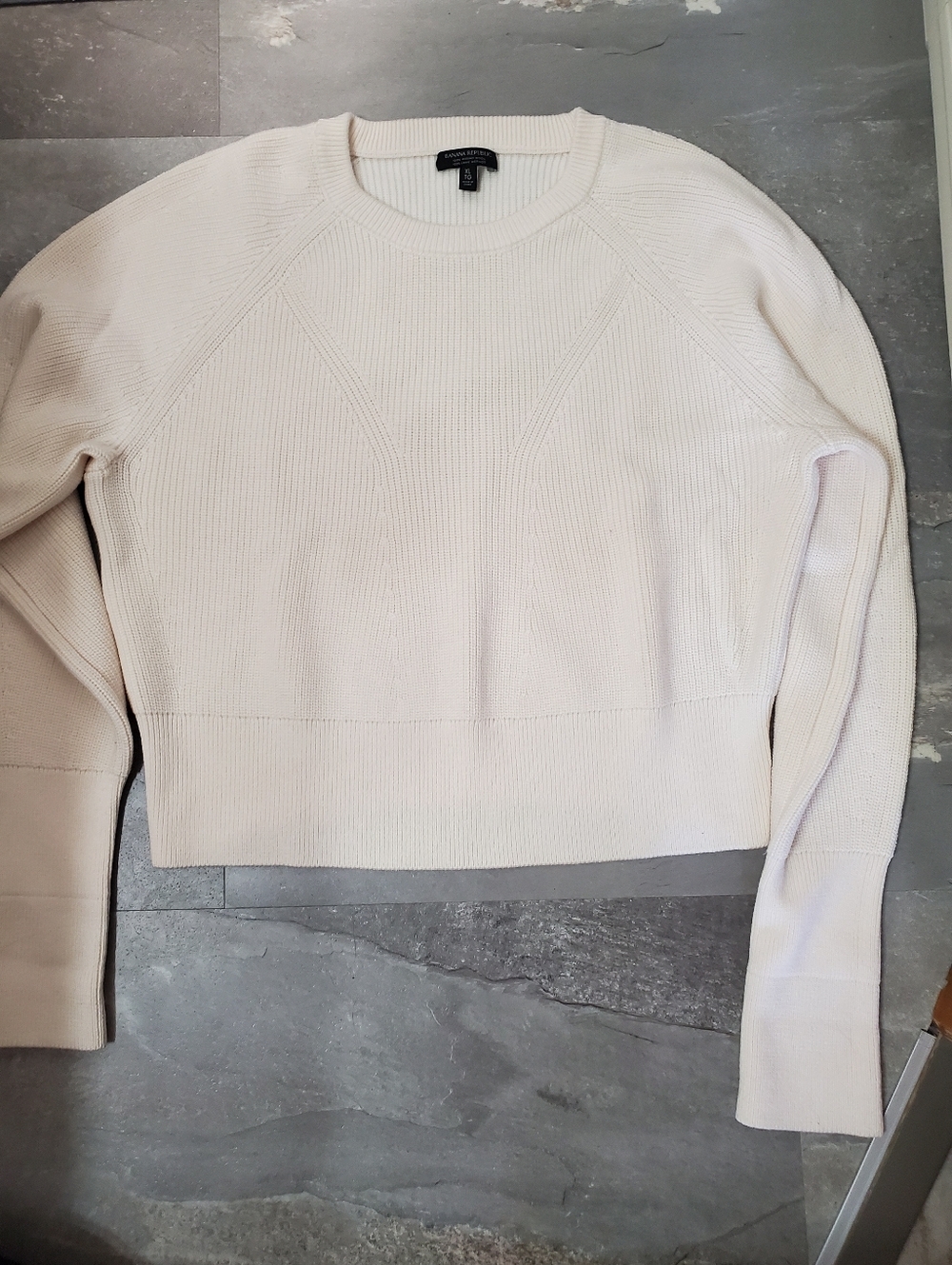 Banana Republic Ivory Cream Ribbed 100% Merino Extra Finw Wool Sweater. XL.